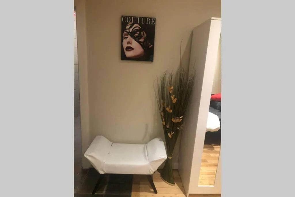 Apartment Modern Studio In Heart Of Osborne Village Winnipeg