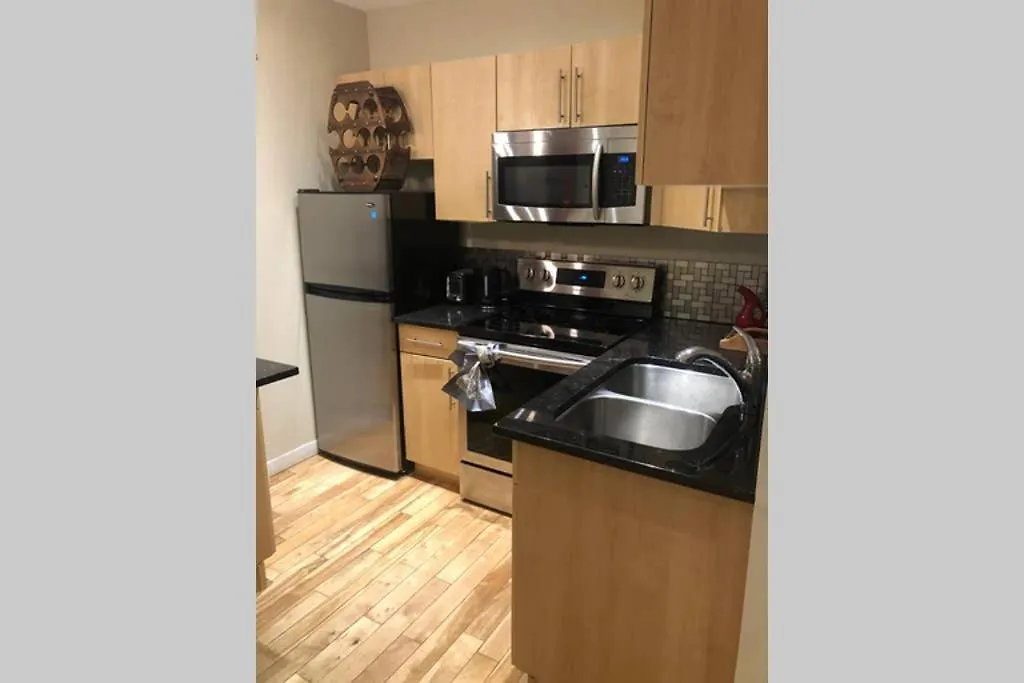 Modern Studio In Heart Of Osborne Village Winnipeg 0*,